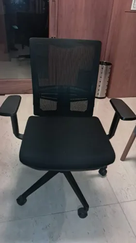 Cadeira de escritório ergonômica em tela - Usada