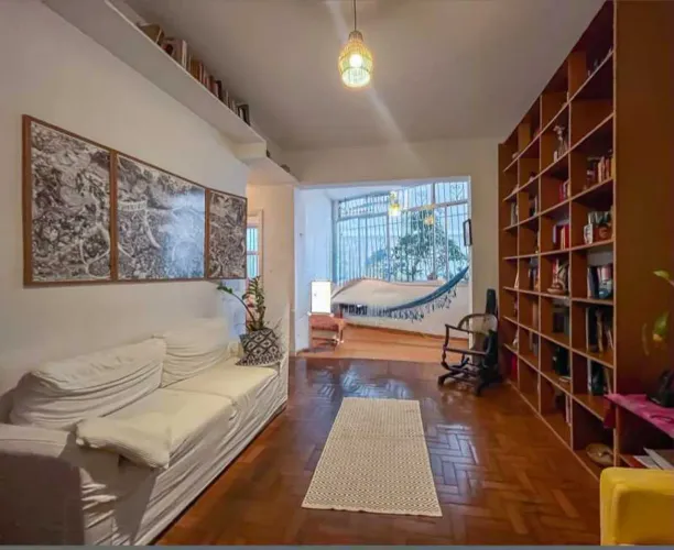Apartamento : / Residencial / Glória