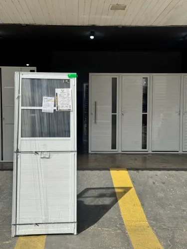 PORTA DE ALUMÍNIO LAMBRIL BRANCA APARTIR DE R$855,00 - PROMOÇÃO IMPERDÍVEL 