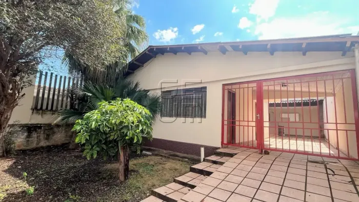 Casa com zoneamento misto próximo do Hospital do cancer