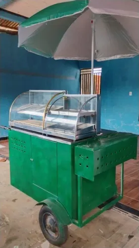 Vendo carrinho de salgados churrasco e churros e duas estufa