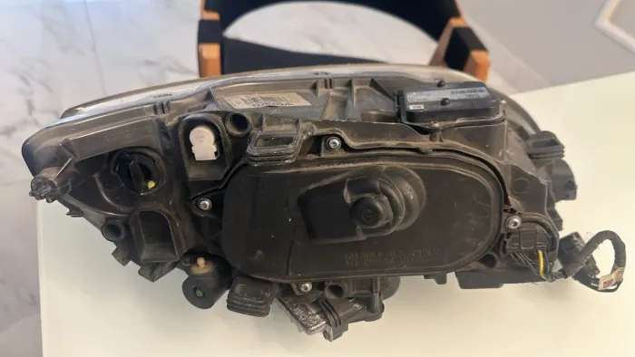 Farol de Volvo V60 Xenon