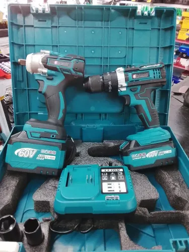 Kit furadeira e parafusadeira e chave de impacto 2 baterias 60v