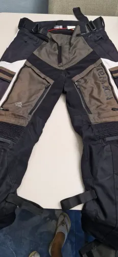 Calça ls2 4 estações