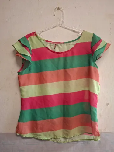 Camisa social rosa e verde, tamanho GG