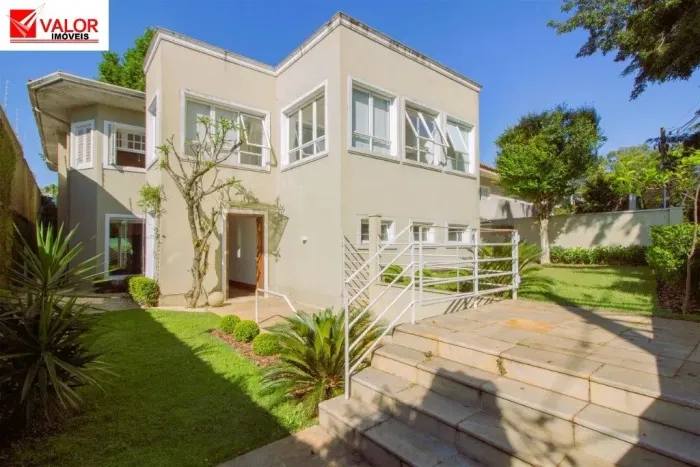 JARDIM GUEDALA, SÃO PAULO Casa em ótima localização, rua tranquila e arborizada, ao lado d