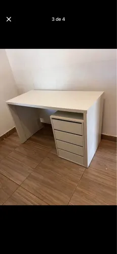 Mesa com gaveteiro branca