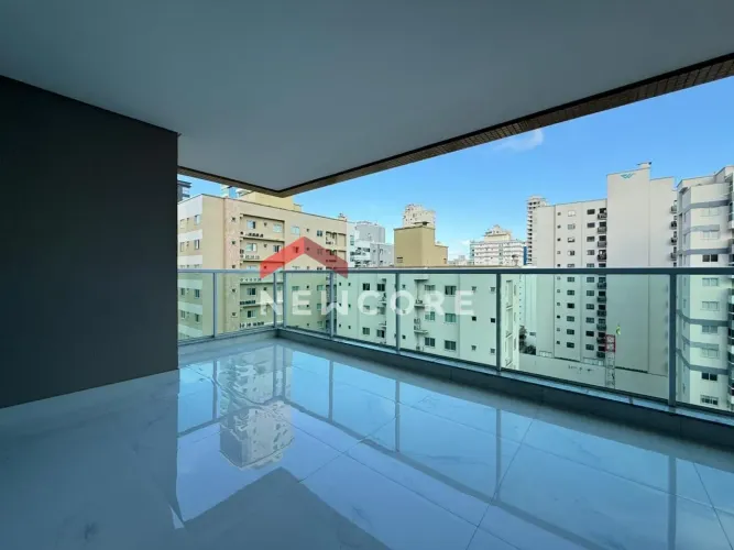 Apartamento em Rua 254 - Meia Praia - Itapema/SC