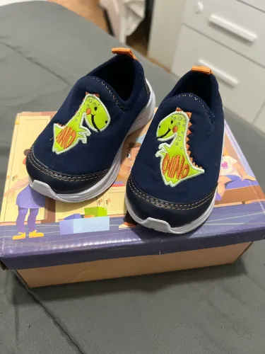 Tênis infantil novo