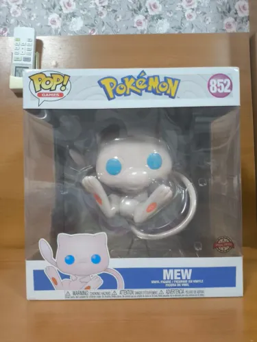 Funko pop mew super size (pokémon)