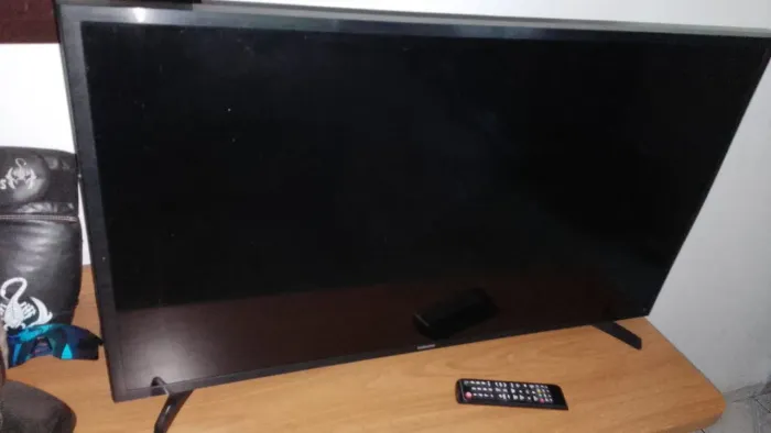 Tv sansung de 40 polegadas NOVINHA