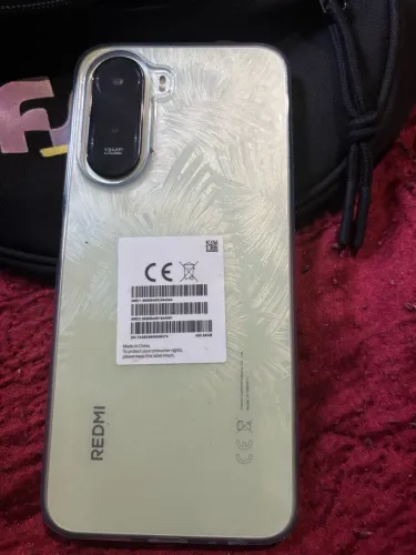 Vendo celular semi novo