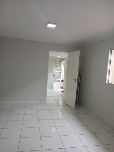 Aluga se uma sala comercial
