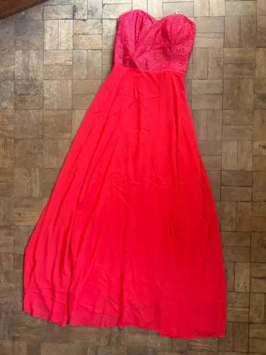 Vestido de festa vermelho