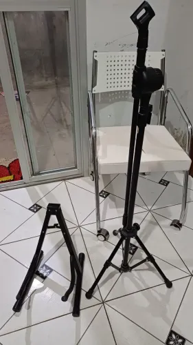 Pedestal e suporte para Violão 