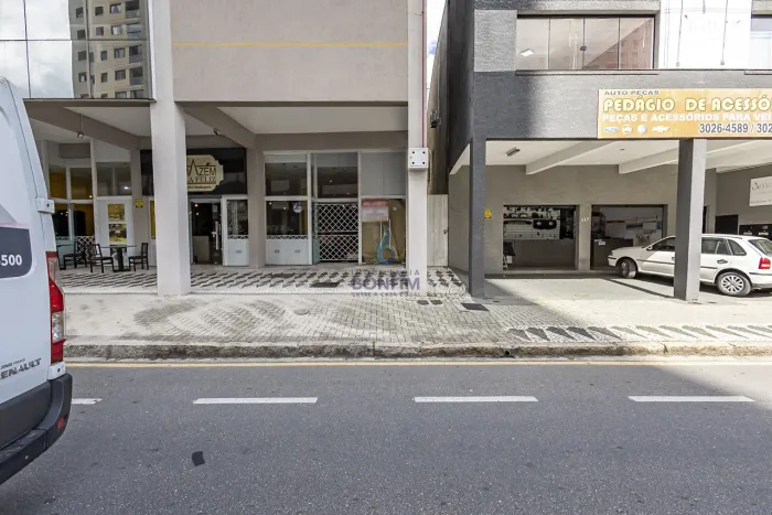 LOJA COMERCIAL 500m² 10 VAGAS DE GARAGEM COMPLEXO VIVA A VIDA