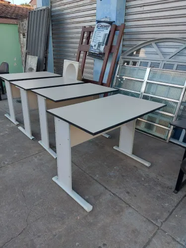 Mesa de Escritório "ACEITO CARTÃO E ENTREGO"