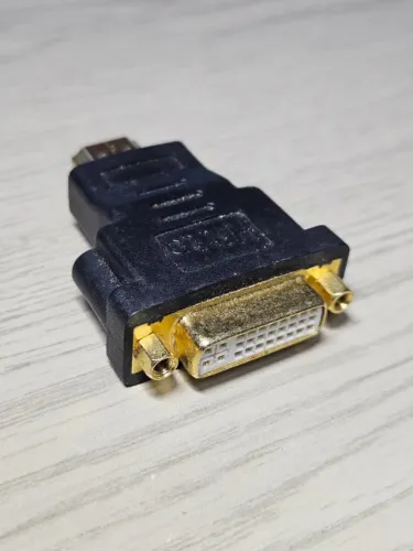 Adaptador HDMI macho para DVI-D fêmea