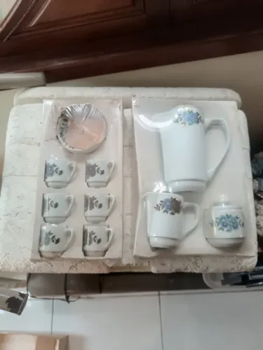 Jogo de Café Porcelana Floral Vintage - 9 Peças
