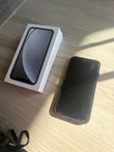 Celular iPhone XR