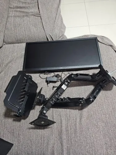 MONITOR 31,5 POLEGADAS ACEITO PROPOSTA SÓ DINHEIRO