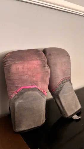 LUVA DE BOX NAJA USADA ROSA