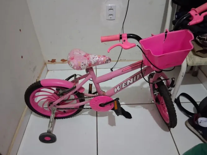Vendo uma bicicleta de criança