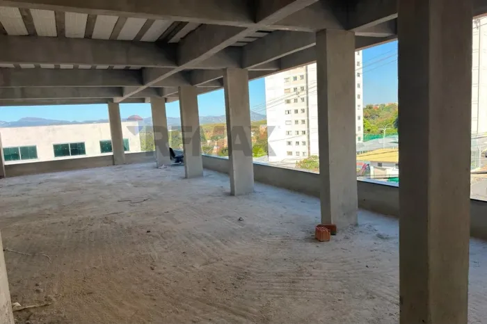 **Alugue Loja Ideal na Av. Alberto Calixto, MG**