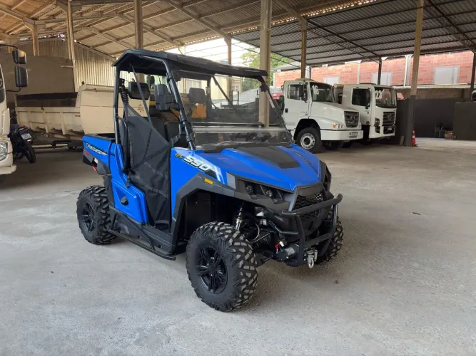 Quadriciclo utv ventura 550 t Boss, muito novo