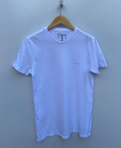 Camiseta Calvin Klein Jeans Básica Logo Peito Branca Original - PP