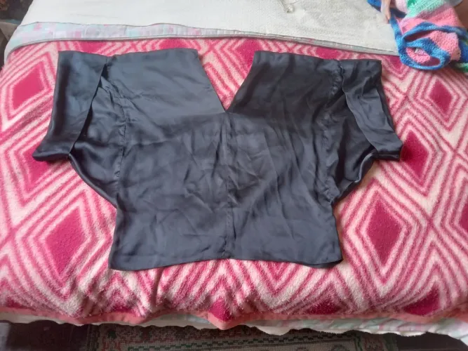 Blusa Morcego Acetinada