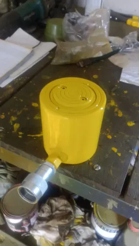 Cilindro hidráulico simples ação capacidade 30 toneladas 2" de curso.