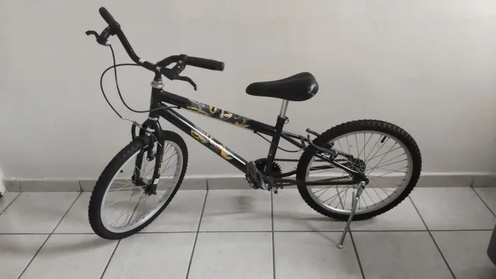 Bicicleta Aro 20 Batman pouco usada