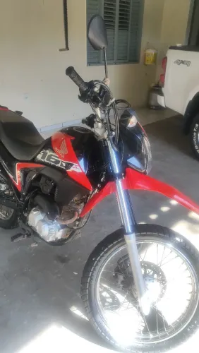 Bros 160 em bom estado