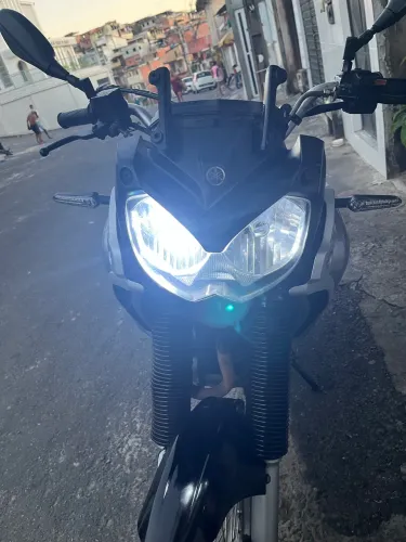 Moto de uso próprio toda revisada e só pega e roda