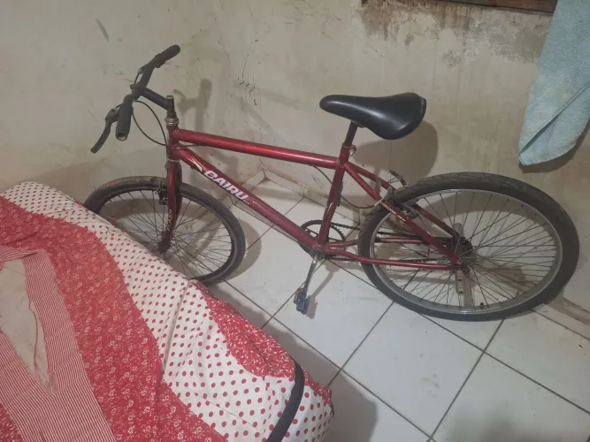 Estou vendendo essa bicicleta mais tbm estou trocando em uma celular valor 350