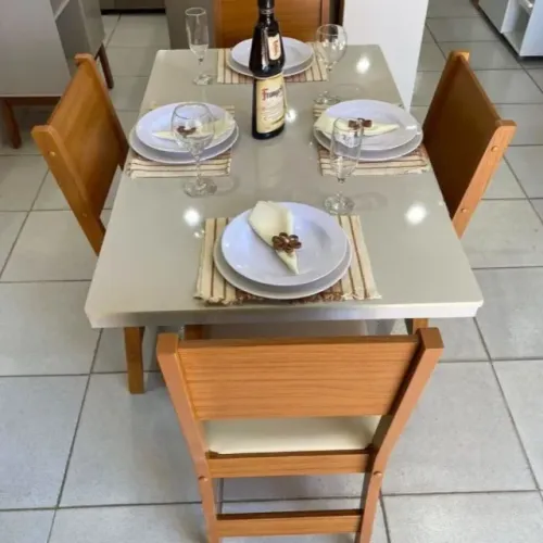 Mesa de jantar 4 cadeiras mdf