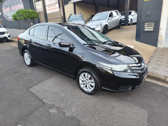 Honda City Sedan LX 1.5 Flex 16V 4P Aut. 2013