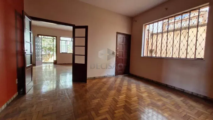 Casa à venda, 3 quartos, 1 suíte, 2 vagas, Floresta - Belo Horizonte/MG