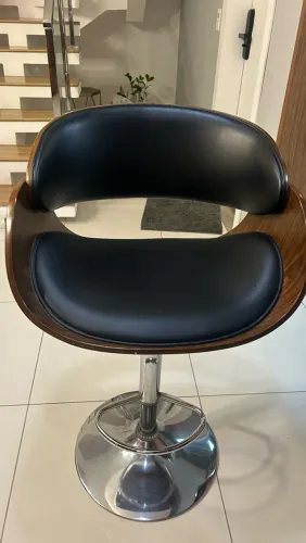 Banquetas em couro