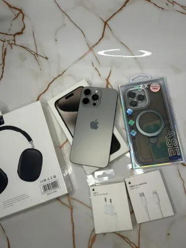 iPhone 15 pro Max VENDO OU TROCO