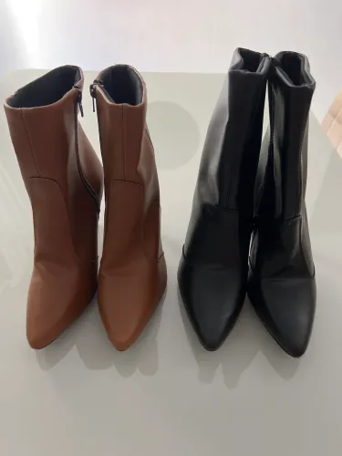 Roupas seminovas e calçados 