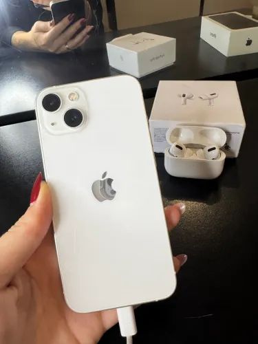 IPHONE 14 COM AIRPODS