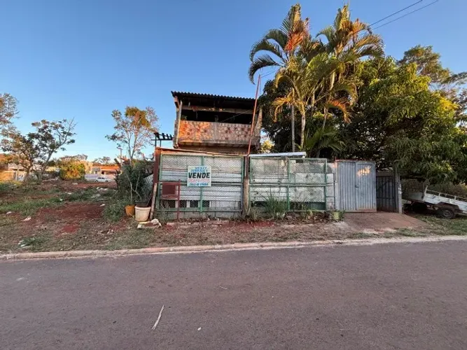 CASA NA COMERCIAL DO CONDOMINIO MANSÕES ENTRE LAGOS