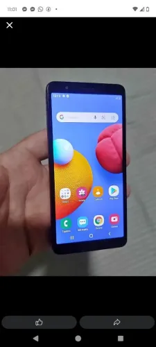 A01 samsung perfeito estado nenhum defeito todo original vai com capinha