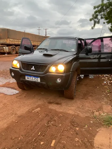 Mitsubishi L200 Outdoor HPE 2.5 4X4 CD T.dies. Mec. 2009
