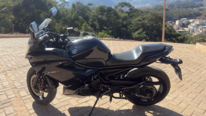 XJ6F 2010/2011 carenada 