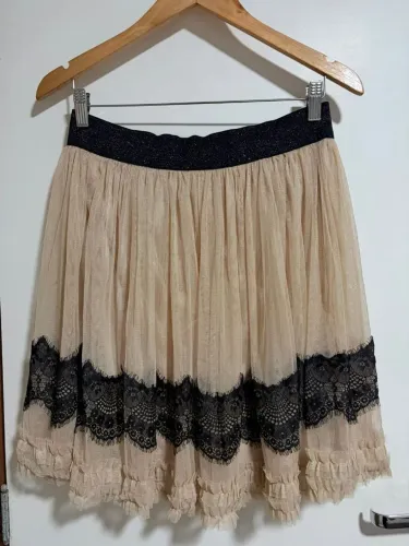 Saia rodada Forever 21 Original | Bege de Renda Preta | Vintage Gyaru Coquette
