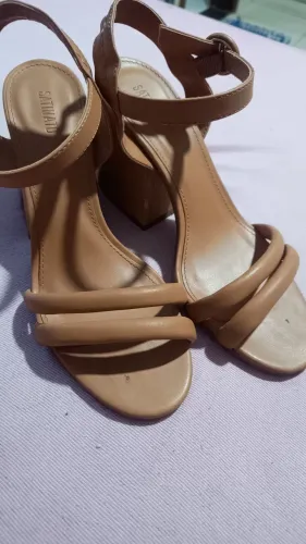 sandália 37