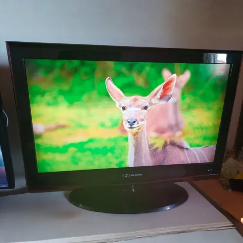 TV 32 pol. HBuster HD